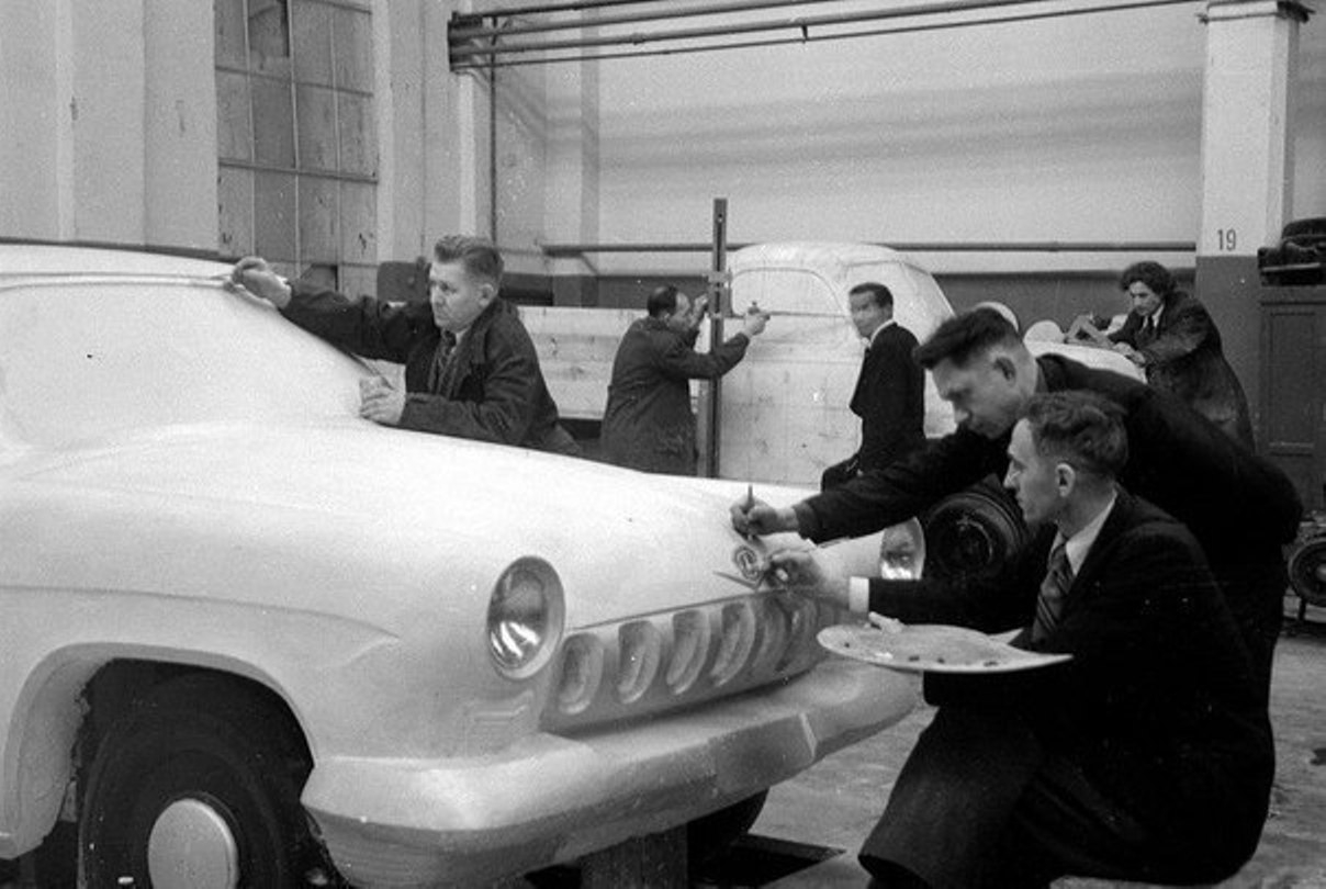 1954 год. Горьковский автомобильный завод СССР. Завод ГАЗ СССР. Автозавод Горький СССР. Горьковский автозавод ГАЗ-21.