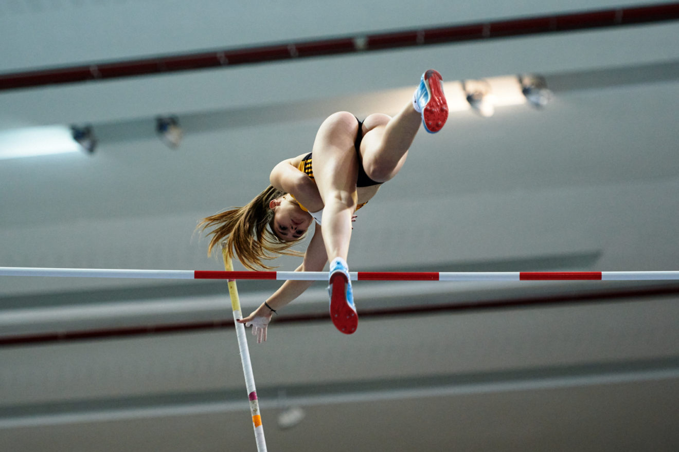 Clara pole vault